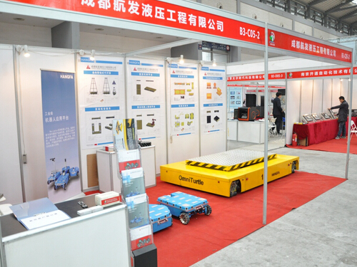 球友会·体育参加2015中国西部国际装备制造业博览会-展会现场-1.jpg