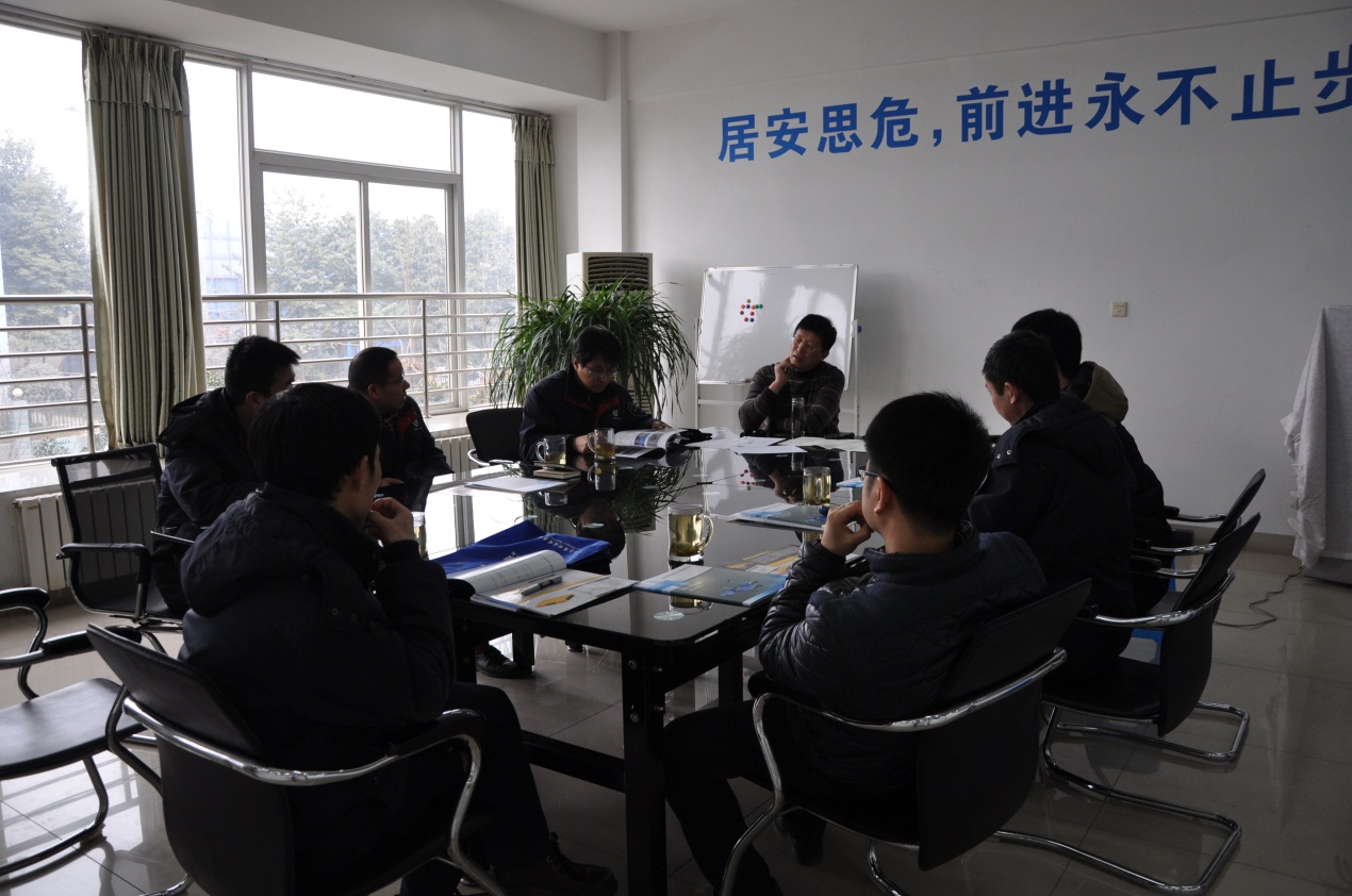 中航工业成飞集团工程师一行到访球友会·体育公司-2.jpg